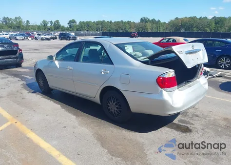 2005 Toyota Camry Le from USA, damaged, VIN 4T1BE32K05U586396